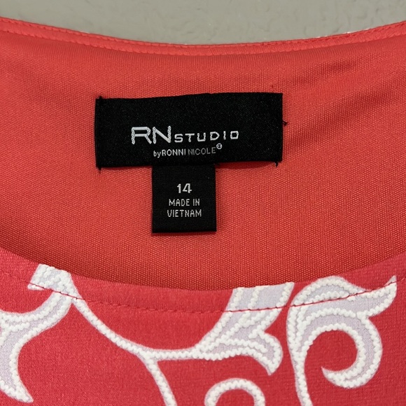 💥3/10 Sale - Beautiful RNstudio by Ronnie Nicole Dress - Picture 2 of 9